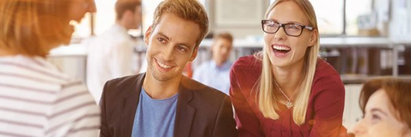 Der Weg zum perfekten Kredit ist einfacher als man glauben mag. Das umfassende Angebot für Kreditprodukte aller Art hat viele Vorteile zu bieten. Ob für den Kauf eines Autos, oder um einen Umbau am Haus zu finanzieren, es gibt garantiert ein passendes Produkt.     Der Wunschkredit ist dabei perfekt auf die eigene finanzielle Situation zugeschnitten. Verbraucher verschaffen sich am besten vor dem Kreditvergleich einen Überblick über die eigenen Finanzen. Welche monatliche Ratenbelastung kann gedeckt werden? Können die Raten auch im Fall von einer Arbeitslosigkeit oder einer schweren Krankheit für einen kurzfristigen Zeitraum bezahlt werden?  Wer seine finanziellen Möglichkeiten kennt, der erhält einen Wunschkredit, der auf allen Ebenen überzeugt:  Kreditsumme Verwendungszweck Zinssatz Laufzeit Konditionen Mit einem Kreditrechner ist der Vergleich für Hunderte von Angeboten schnell geschehen. Auf einem Blick ist zu erkennen, welche Banken und Finanzinstitute für die individuellen Anforderungen geeignet sind. Anschließend setzt man sich mit der gewählten Bank in Verbindung und bespricht die Optionen. Danach nur noch die benötigten Unterlagen einreichen und auf die Rückmeldung der Bank warten.  Ein bewilligter Kredit wird innerhalb von wenigen Tagen und bis zu vier Wochen auf das Konto ausgezahlt. Ein Sofortkredit ist dabei die schnellste Option. Für umfassende Finanzierungskonzepte kann die Umsetzung allerdings ein wenig länger dauern. 